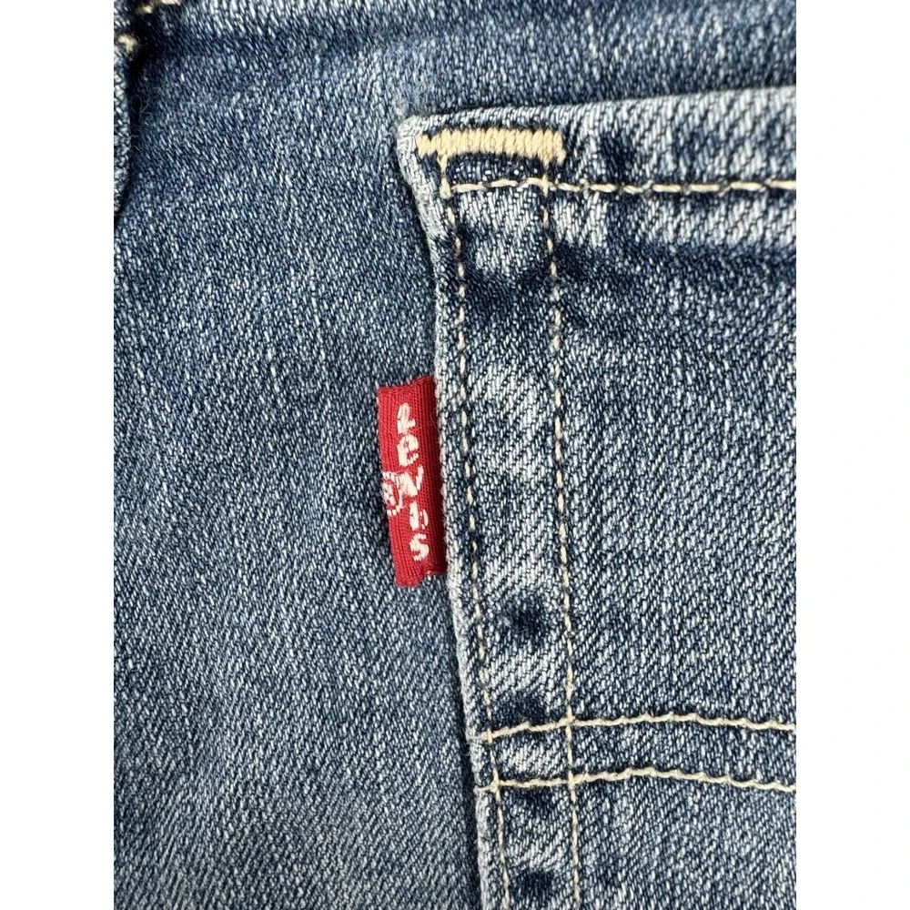 Levi's 414 Women's High Rise Cut Off Blue Denim Shorts Relaxed Straight Size 28W